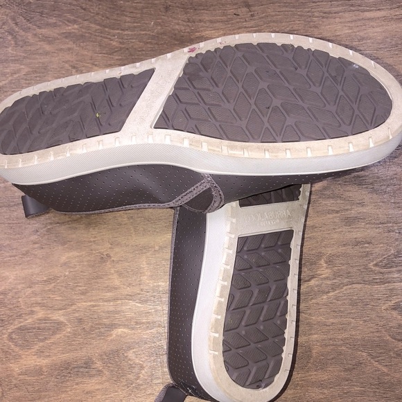 Koolaburra by UGG size 7.5 slip on loafers - Picture 7 of 9